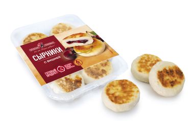 Сырники с вишней готовые