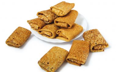 Блинчики с яблочно-клубничной начинкой