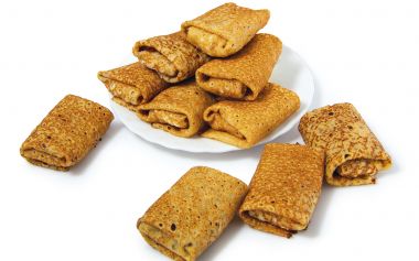 Блинчики с творогом, курагой и изюмом