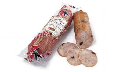 Рулет куриный фаршированный грецким орехом и черносливом